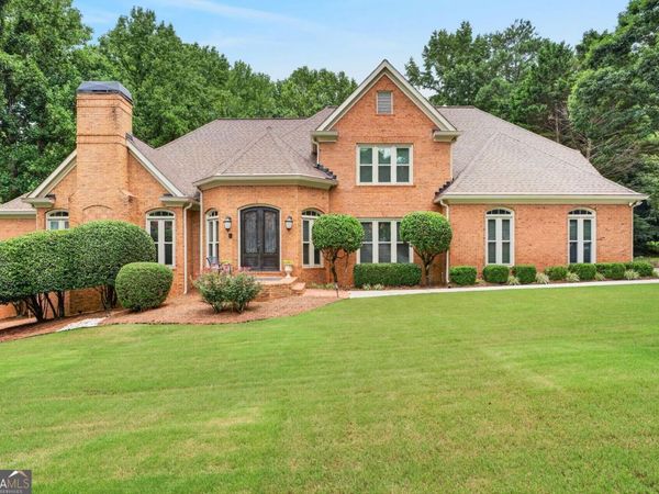 555 Twinflower Court, Roswell, GA 30075