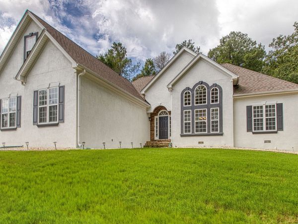 110 Lyndhurst Way, Sharpsburg, GA 30277