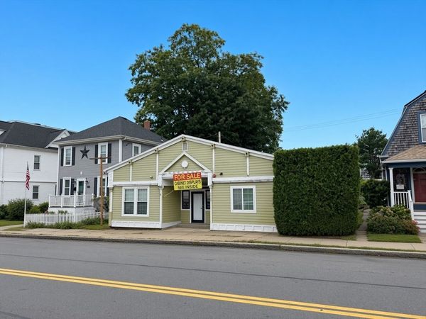 2307 Acushnet Avenue, New Bedford, MA 02745