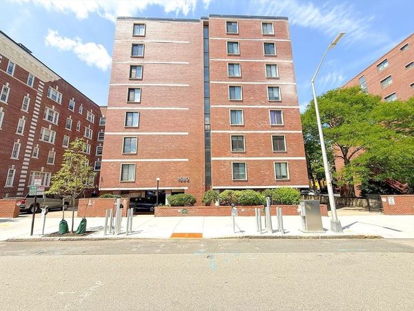 1580 Massachusetts, Unit 5G, Cambridge, MA 02138