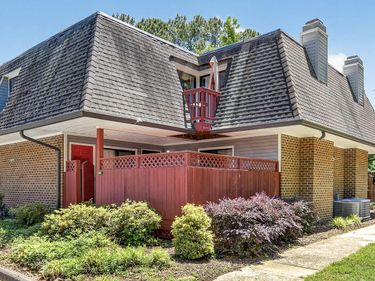 208 Finley Forest Drive, Chapel Hill, NC 27517
