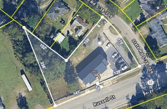 2491 Russell Street  Photo 4