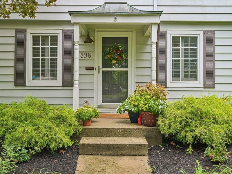 398 E Dublin Granville Road, Worthington, OH 43085 Photo 2