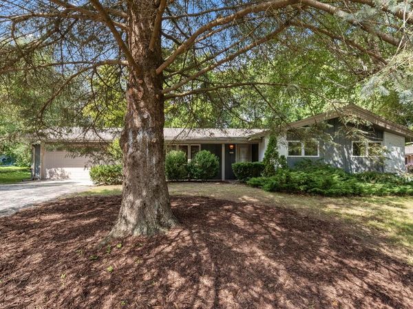 1354 Sylvan WAY, West Bend, WI 53095