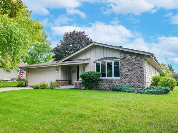 1956 Keith LANE, Grafton, WI 53024