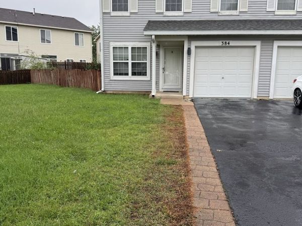 384 Reston Circle , Romeoville, IL 60446
