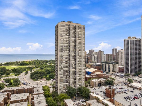 1660 N LA SALLE Drive, Unit 2809, Chicago, IL 60614