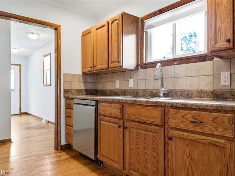 33749 Kenilworth Road , Eastlake, OH 44095 Photo 14