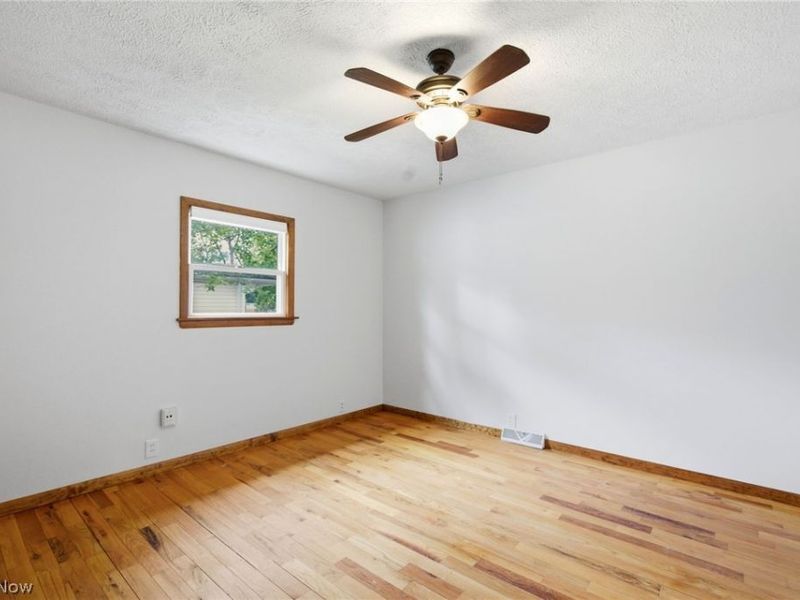 33749 Kenilworth Road , Eastlake, OH 44095 Photo 22