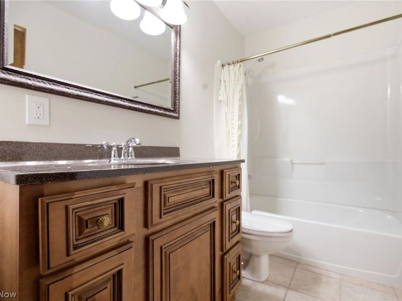 33749 Kenilworth Road , Eastlake, OH 44095 Photo 26