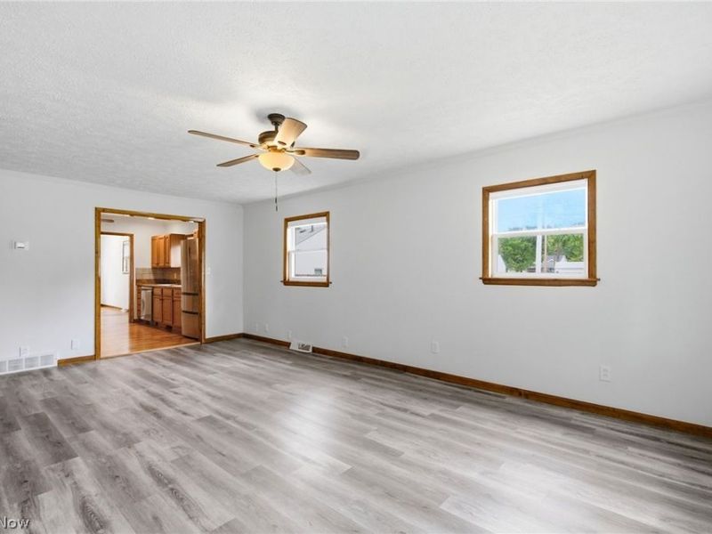 33749 Kenilworth Road , Eastlake, OH 44095 Photo 8