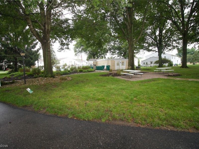 2551 Royal County Down , Unit D, Uniontown, OH 44685 Photo 35