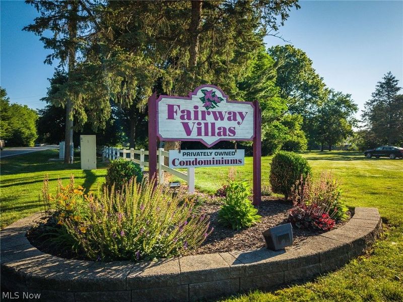 2551 Royal County Down , Unit D, Uniontown, OH 44685 Photo 6