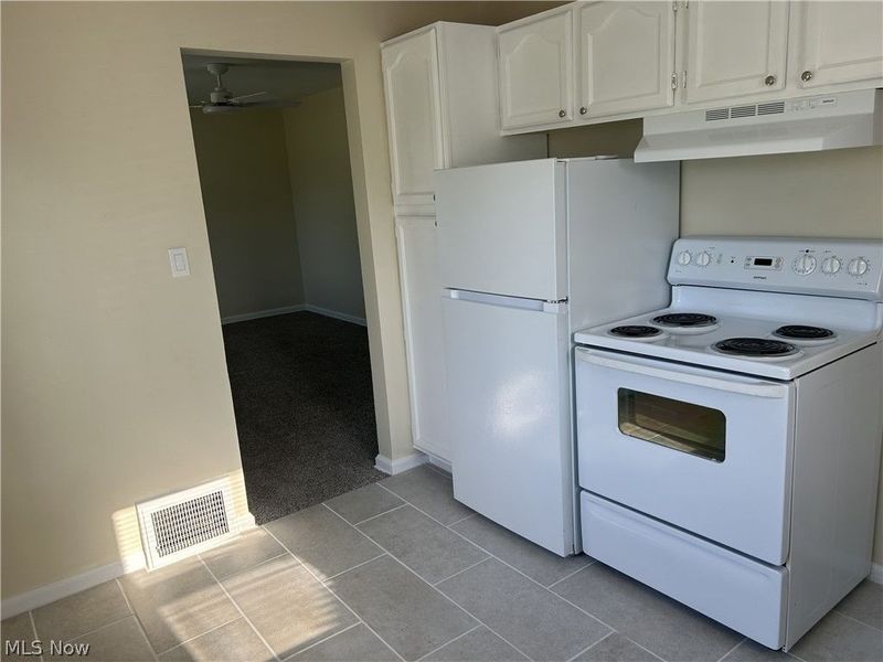 682 Barbara Avenue, Akron, OH 44306 Photo 6