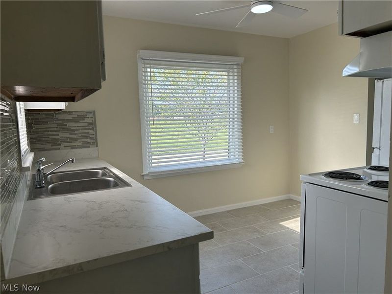 682 Barbara Avenue, Akron, OH 44306 Photo 7