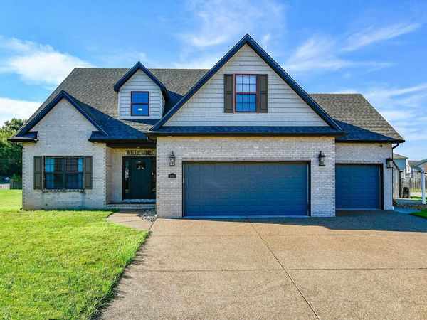 8910 Hedgewood Court, Evansville, IN 47725