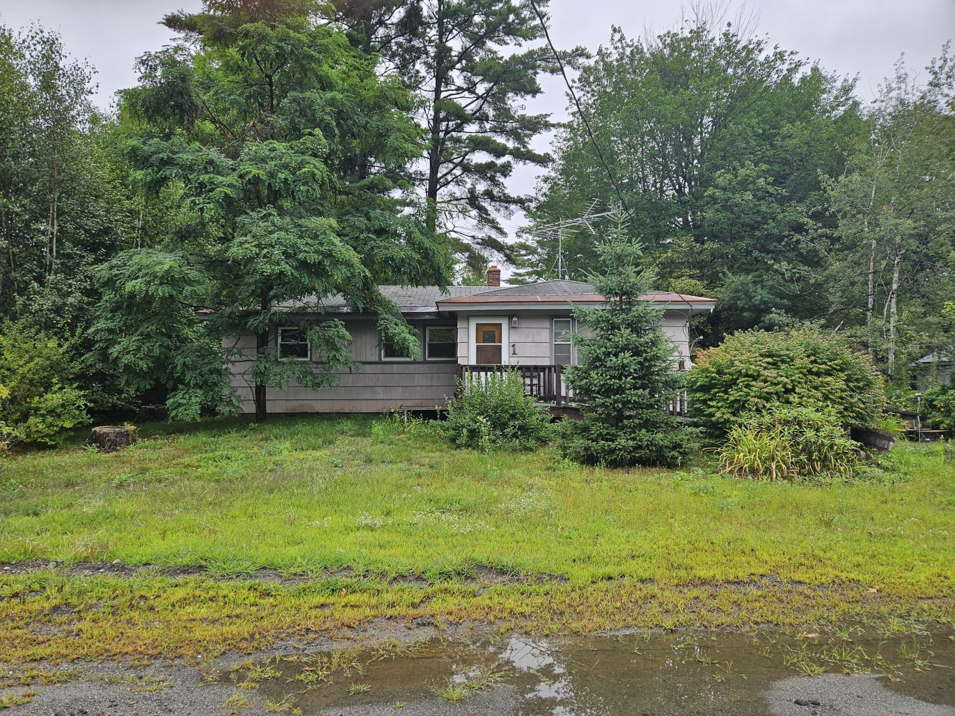 1 Knowles Avenue, Milo, ME 04463 Main Photo