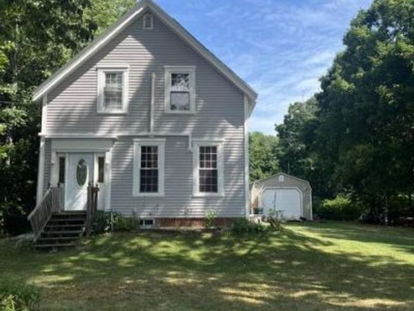 3 Fuller Street, Richmond, ME 04357