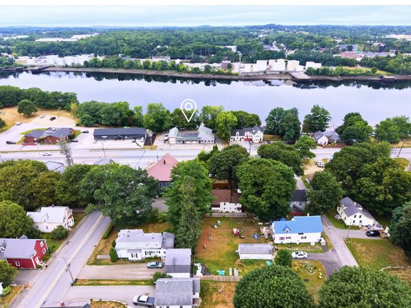 385 S Main Street , Brewer, ME 04412