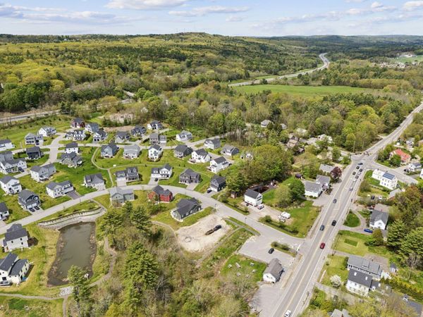 6-8 Bluebird Trail , Falmouth, ME 04105