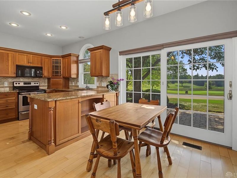 166 Barrington Village Drive, Xenia, OH 45385 Photo 18