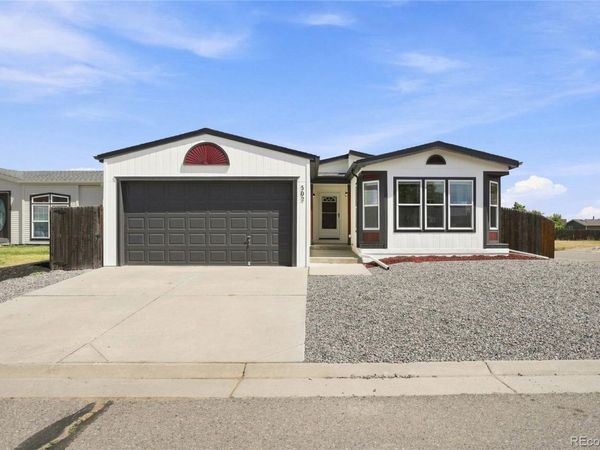 302 Apache Place, Lochbuie, CO 80603