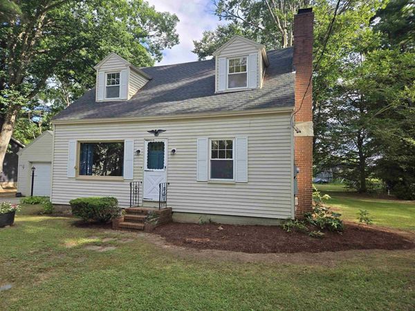 22 Oak Street, Rochester, NH 03839