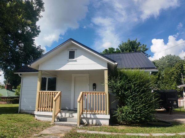 910 Robertson Street, Kingsport, TN 37660