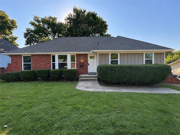 7504 Overton Avenue, Raytown, MO 64138