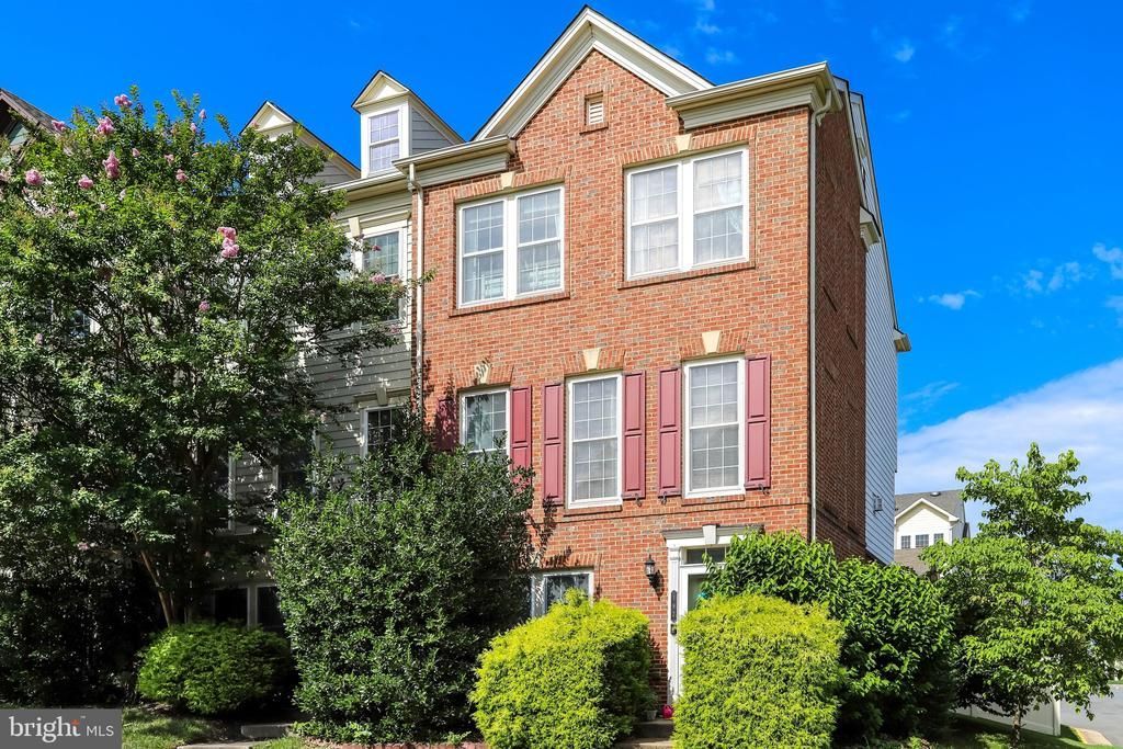 192 Flowering Dogwood Terrace Se, Leesburg, VA 20175 Main Photo