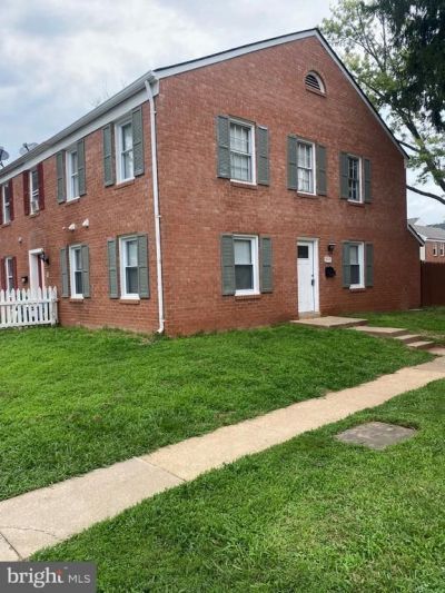 9715 Pickett Lane, Manassas, VA 20110 Main Photo