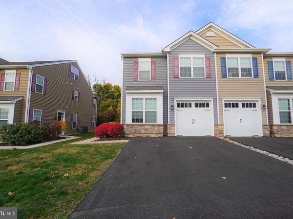 1013 CHAPMAN CIRCLE , HATFIELD, PA 19440