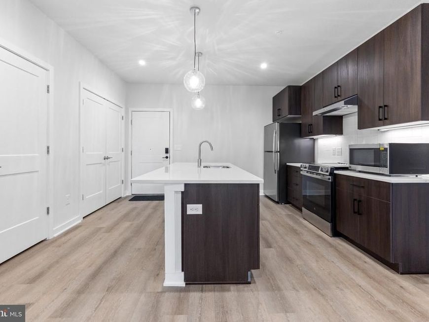 26 S York Road, Unit 205, Hatboro, PA 19040 Main Photo