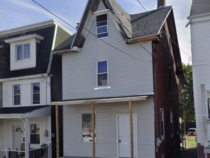 21 S Locust Street , Mount Carmel, PA 17851 Main Photo