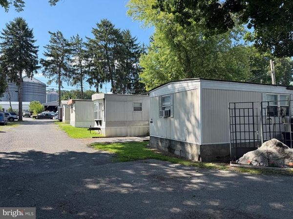 1986 PHILADELPHIA AVENUE , CHAMBERSBURG, PA 17202