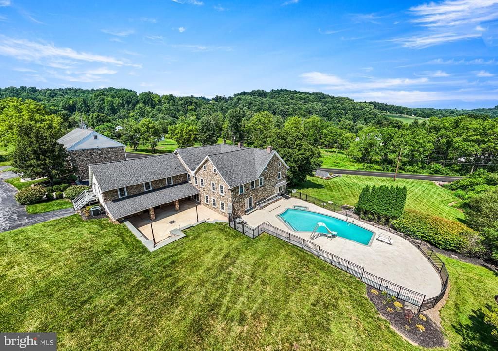 112 TERRACE ROAD, BOYERTOWN, PA 19512