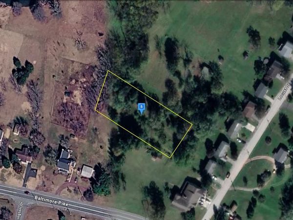 24 LOCUST DRIVE, LITTLESTOWN, PA 17340