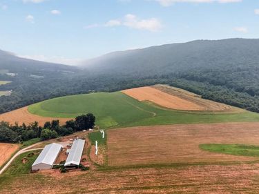 858 CREEK ROAD, DORNSIFE, PA 17823