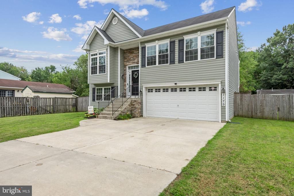 1175 MAPLE AVENUE , SHADY SIDE, MD 20764