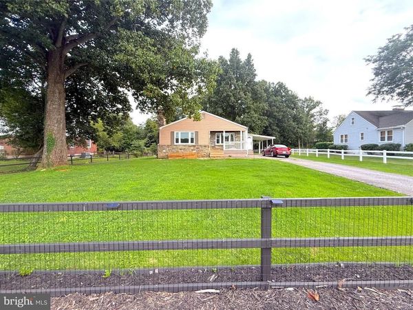 909 CHROMINE ROAD, REISTERSTOWN, MD 21136