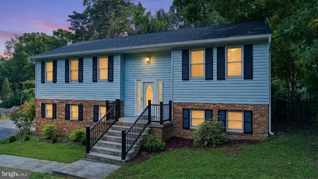 2725 COVE POINT ROAD, LUSBY, MD 20657