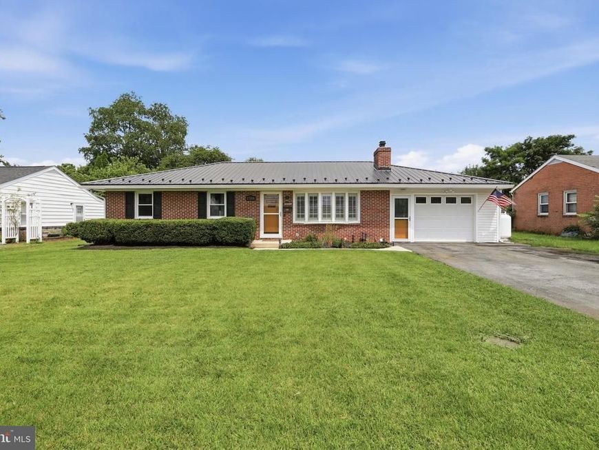 17318 Ontario Drive, Hagerstown, MD 21740 Main Photo