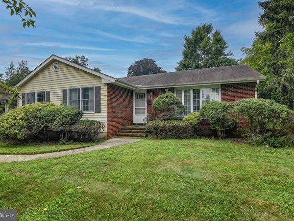 19 CROWN ROAD, TRENTON, NJ 08638