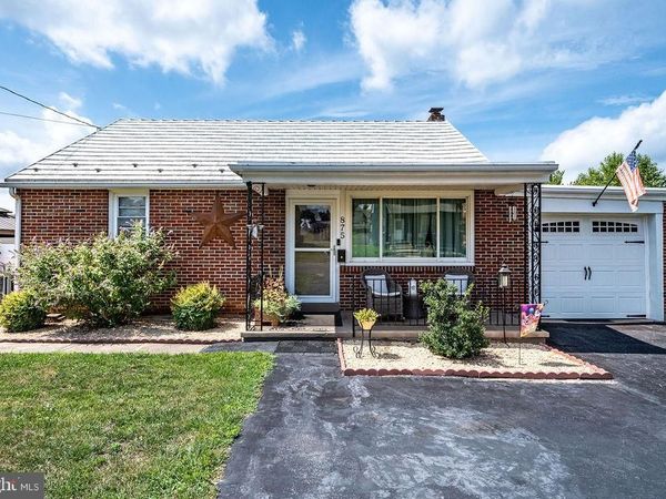 875 COLUMBIA AVENUE , SINKING SPRING, PA 19608