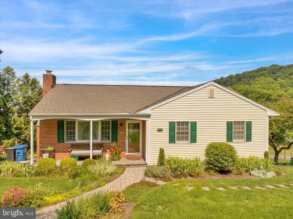 3300 MANNERCHOR ROAD , TEMPLE, PA 19560