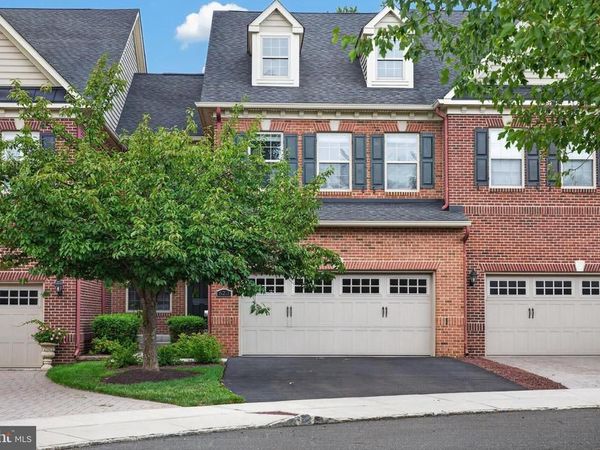 623 SAINT JAMES COURT , LANGHORNE, PA 19047