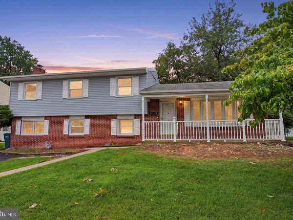 131 LOUISE DRIVE, MORRISVILLE, PA 19067