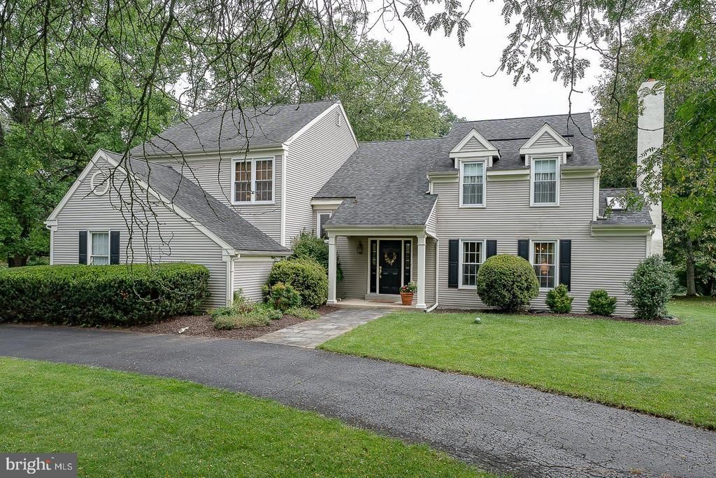 32 HERON HILL DRIVE, DOWNINGTOWN, PA 19335