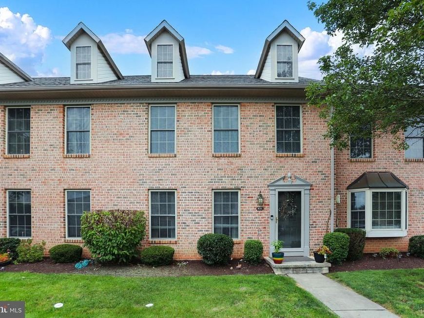 431 Waverly Woods Drive, Harrisburg, PA 17110 Main Photo