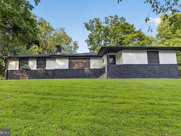 1 SUMMIT AVENUE , CHADDS FORD, PA 19317